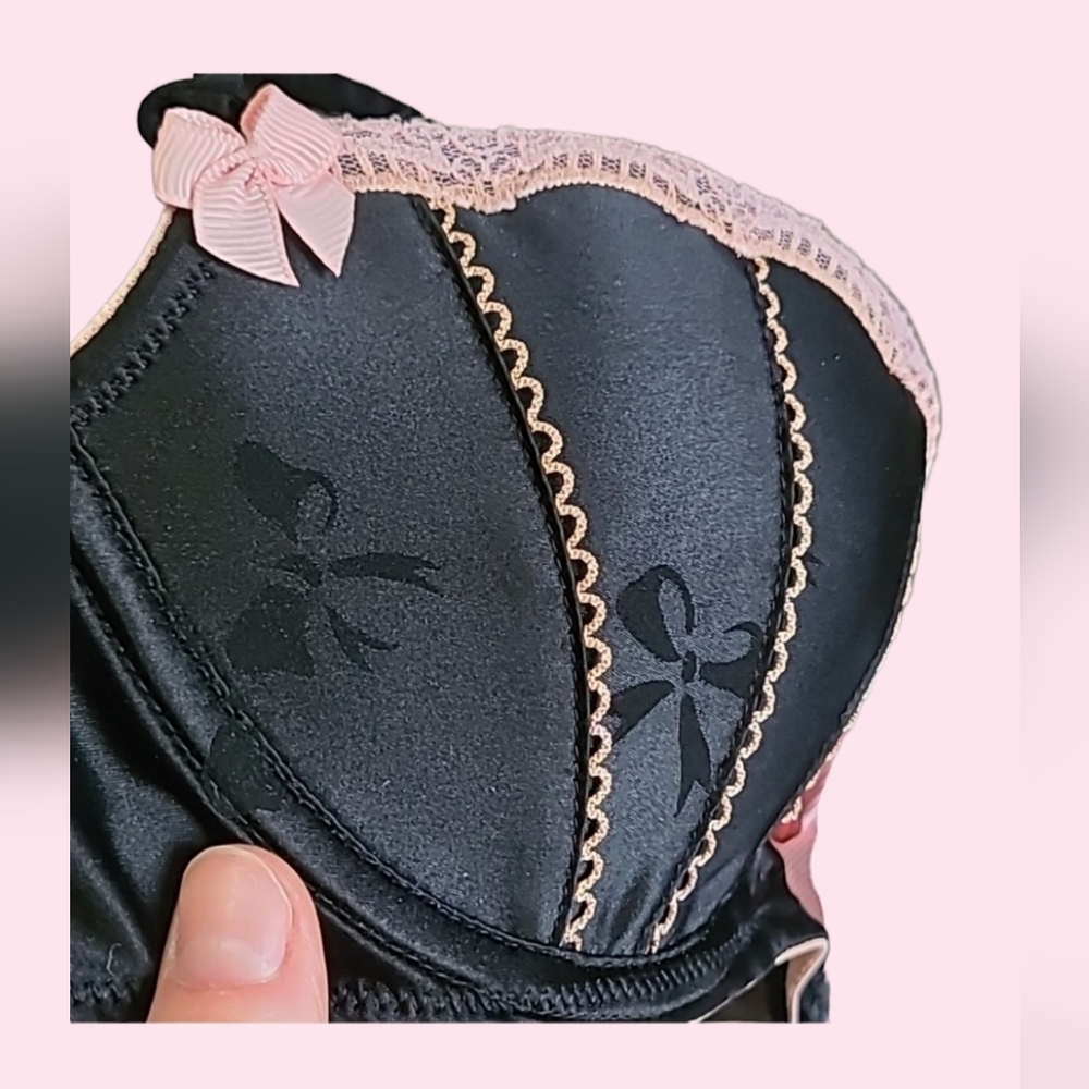 Vintage Victoria's Secret Pushup Bra with Bows NWOT 34B - Picture 2 of 3